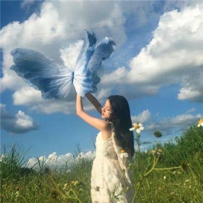 当红小花恋情细节流出，连续多日内幕曝光，好友出面澄清